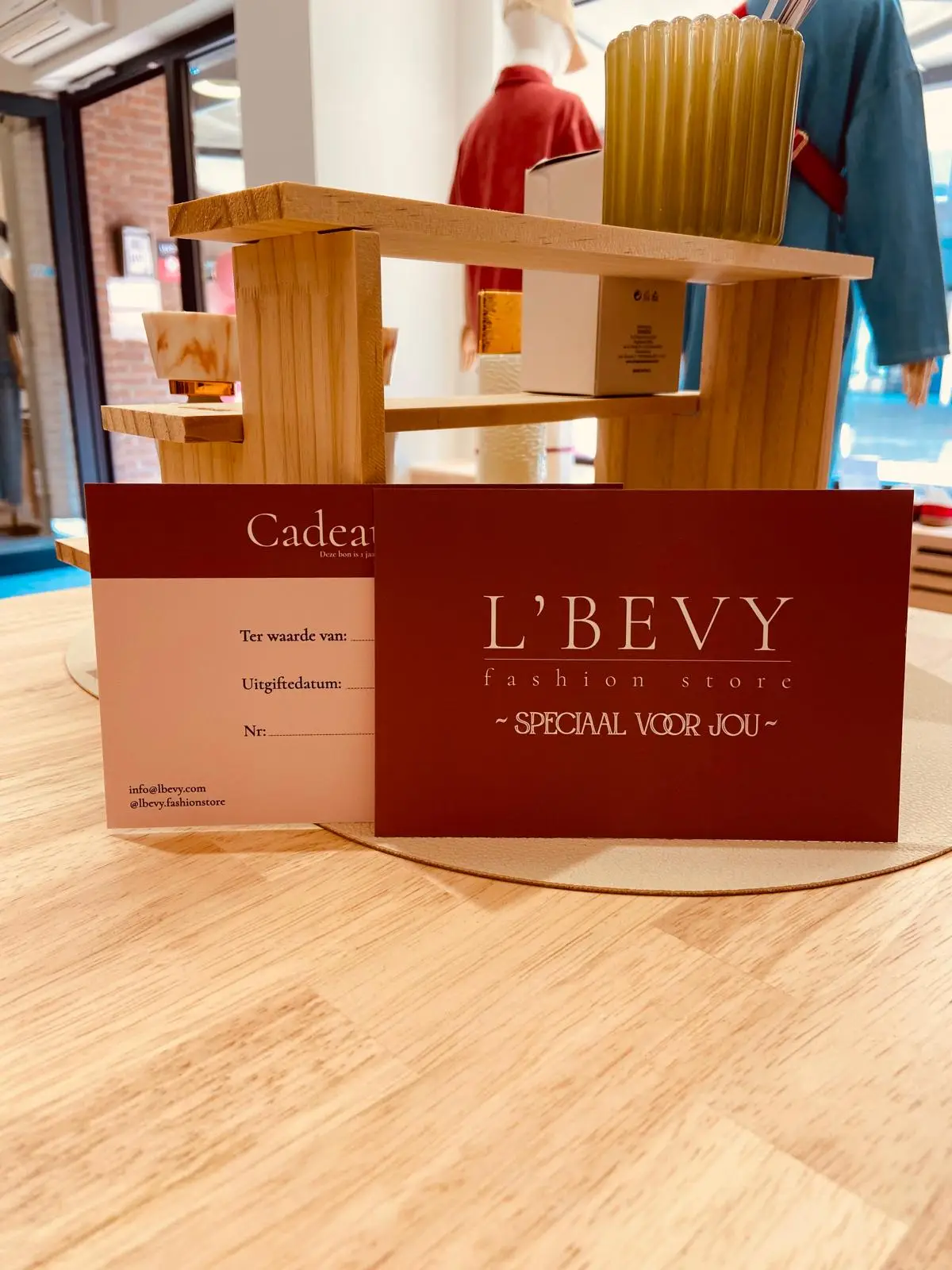 L'Bevy - Cadeaubon